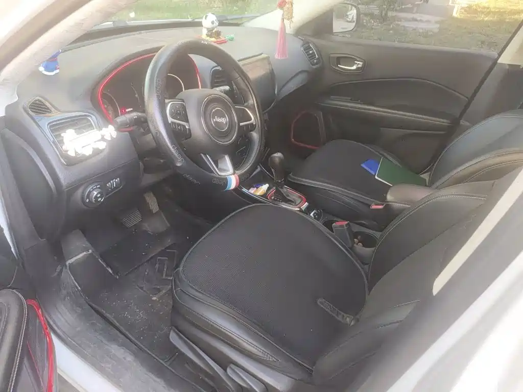 Jeep Compass — миниатюра 8
