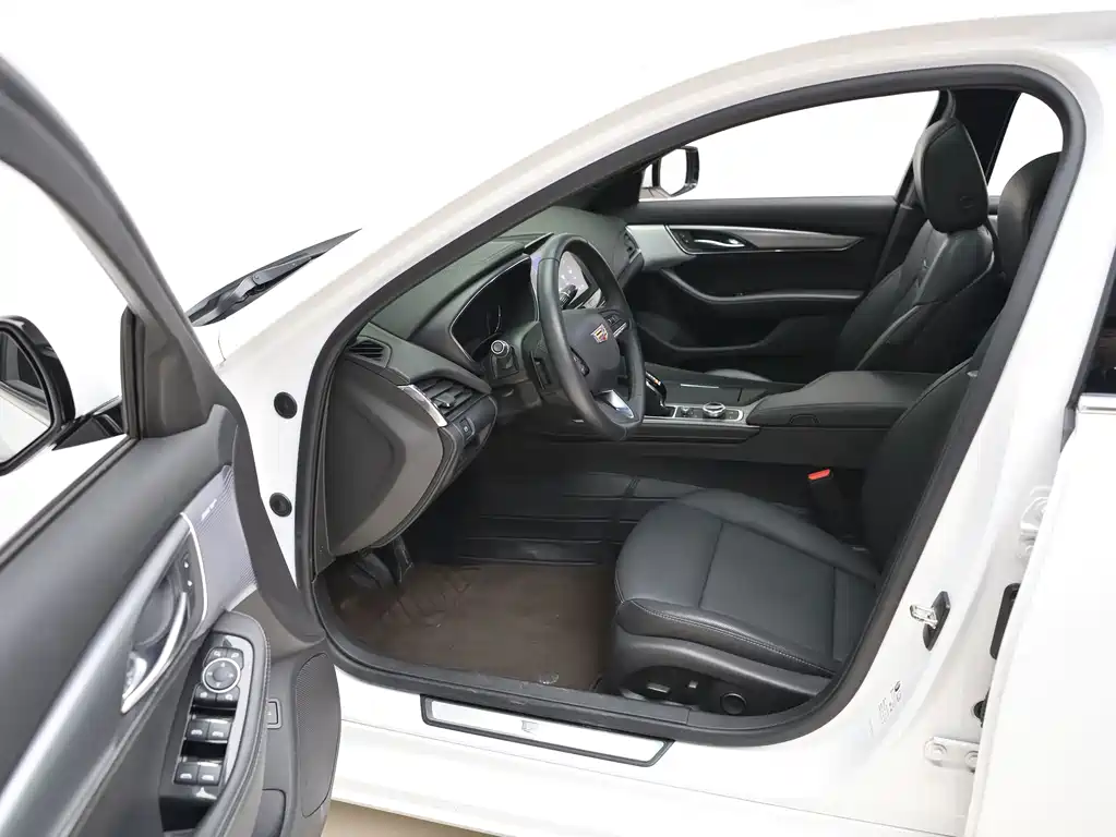 Cadillac CT5 — миниатюра 10