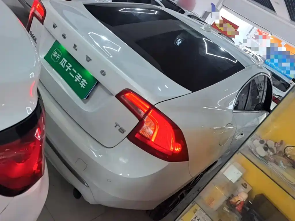 Volvo S60 — миниатюра 7