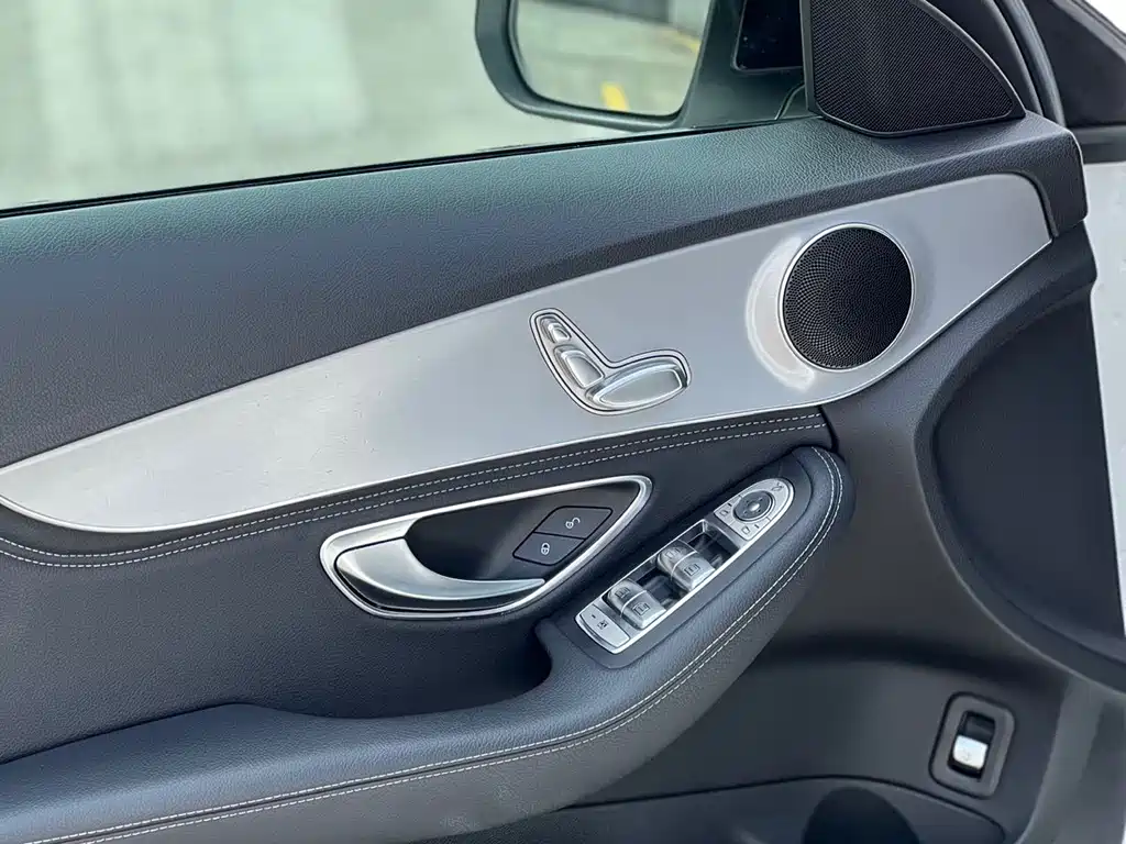 Mercedes-Benz C-Class — миниатюра 18