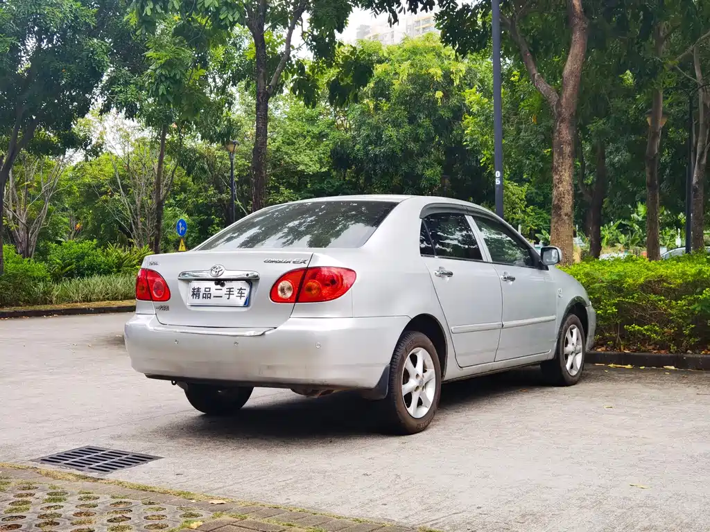 Toyota Corolla — миниатюра 4
