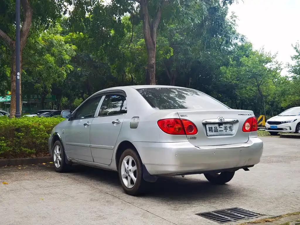 Toyota Corolla — миниатюра 6