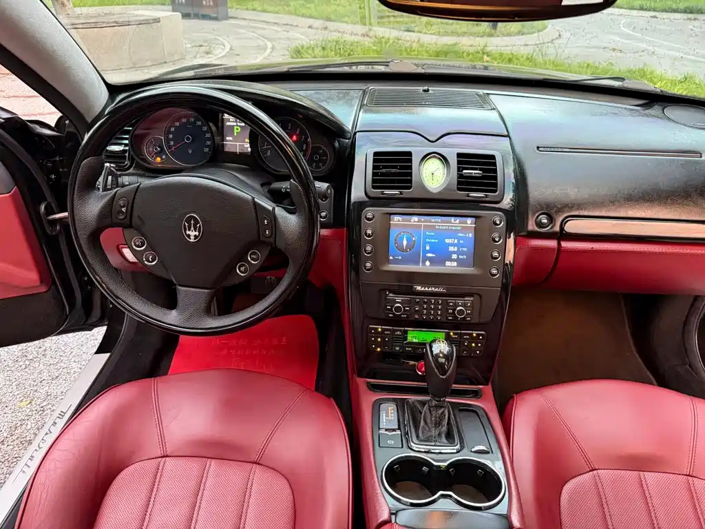 Maserati Quattroporte — миниатюра 13