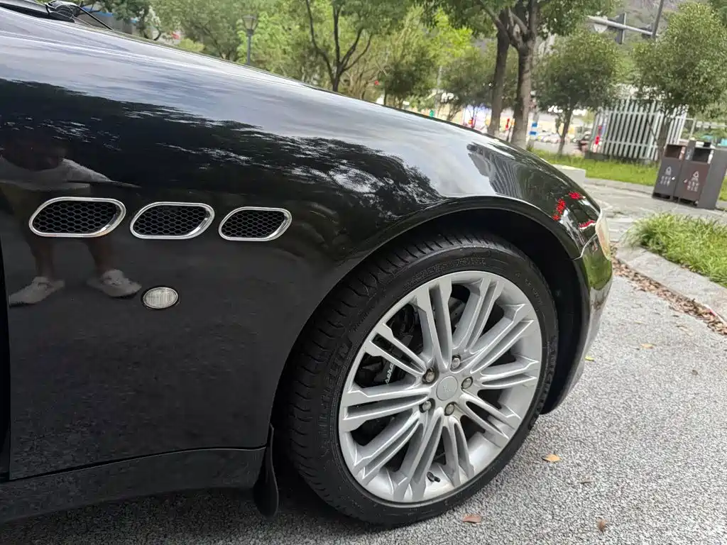 Maserati Quattroporte — миниатюра 25