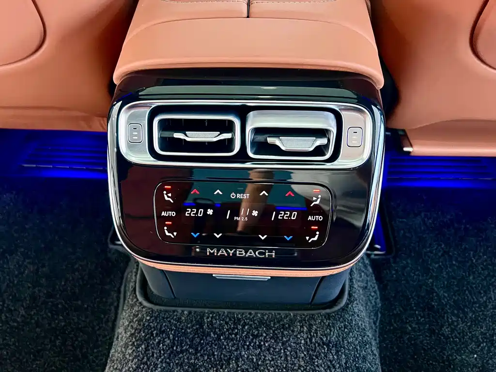 Mercedes-Benz S-Class — миниатюра 24