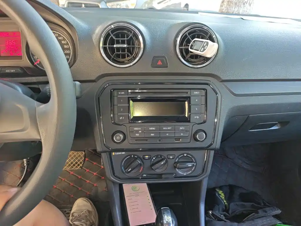 Volkswagen Jetta — миниатюра 13