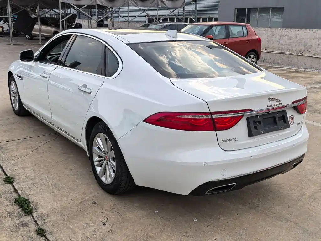 Jaguar XFL 2017 XFL 2.0T 240PS Premium