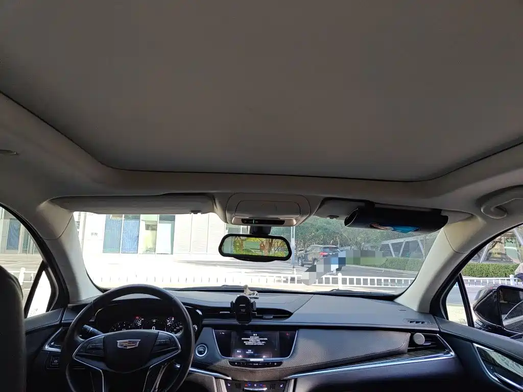 Cadillac XT5 — миниатюра 14
