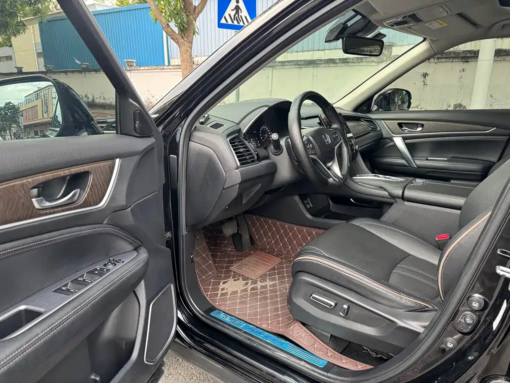 Honda Avancier — миниатюра 5