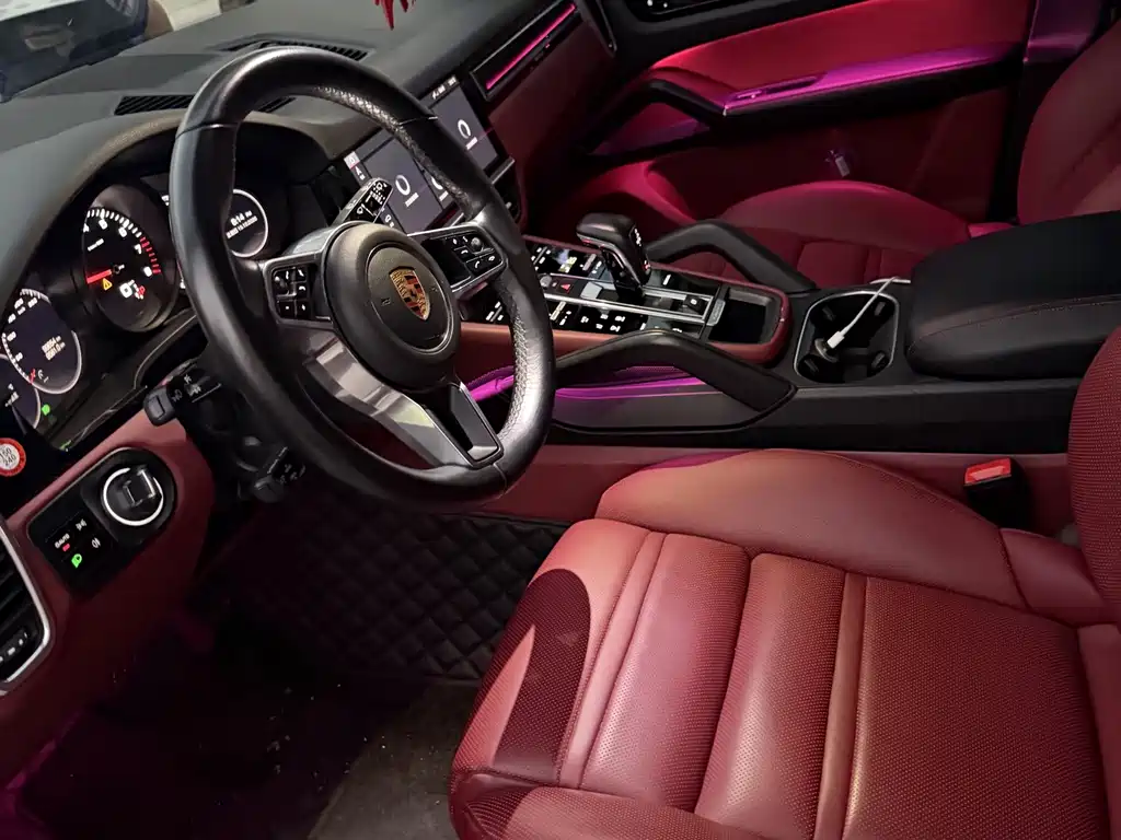Porsche Cayenne — миниатюра 3