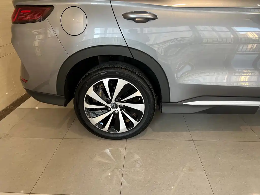 BYD PLUS New Energy — миниатюра 16