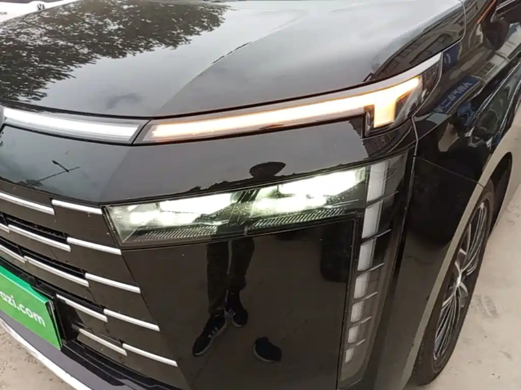 GAC Motor Trumpchi E8 PHEV — миниатюра 24