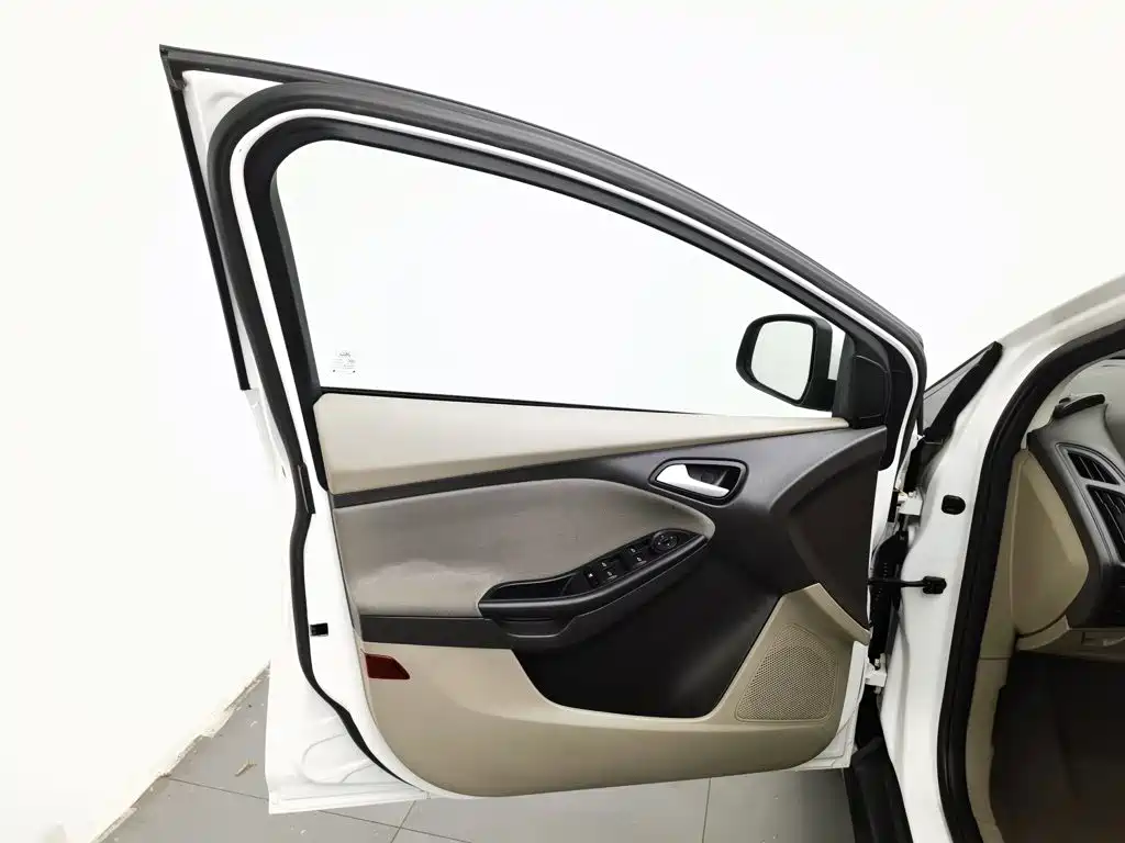 Ford Focus — миниатюра 8