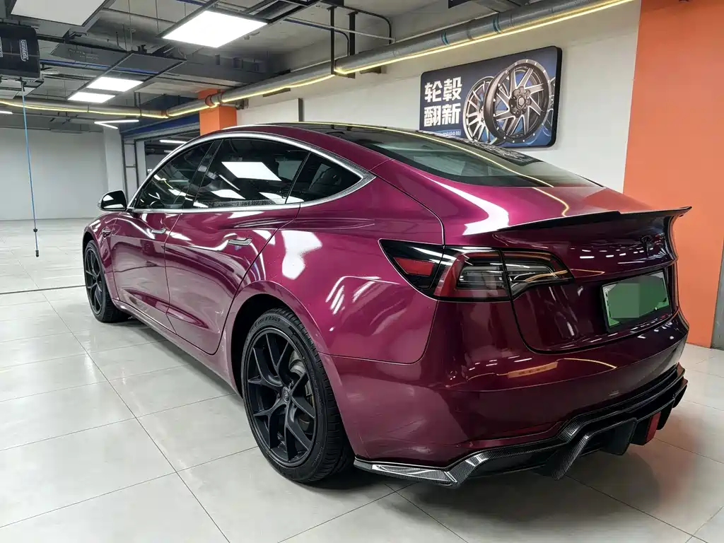 Tesla Model 3 — миниатюра 12