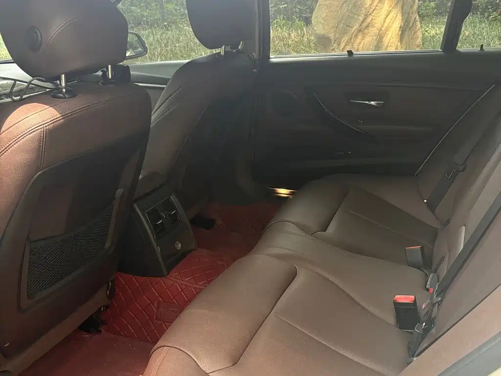 BMW 3 Series — миниатюра 4