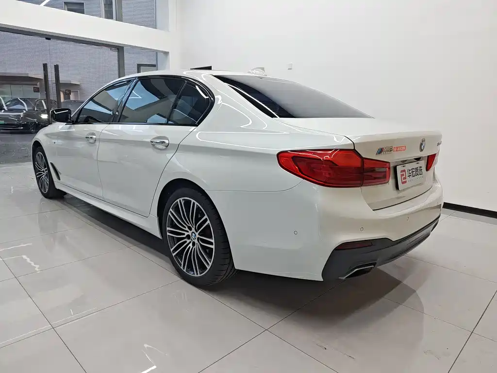 BMW  5 SERIES