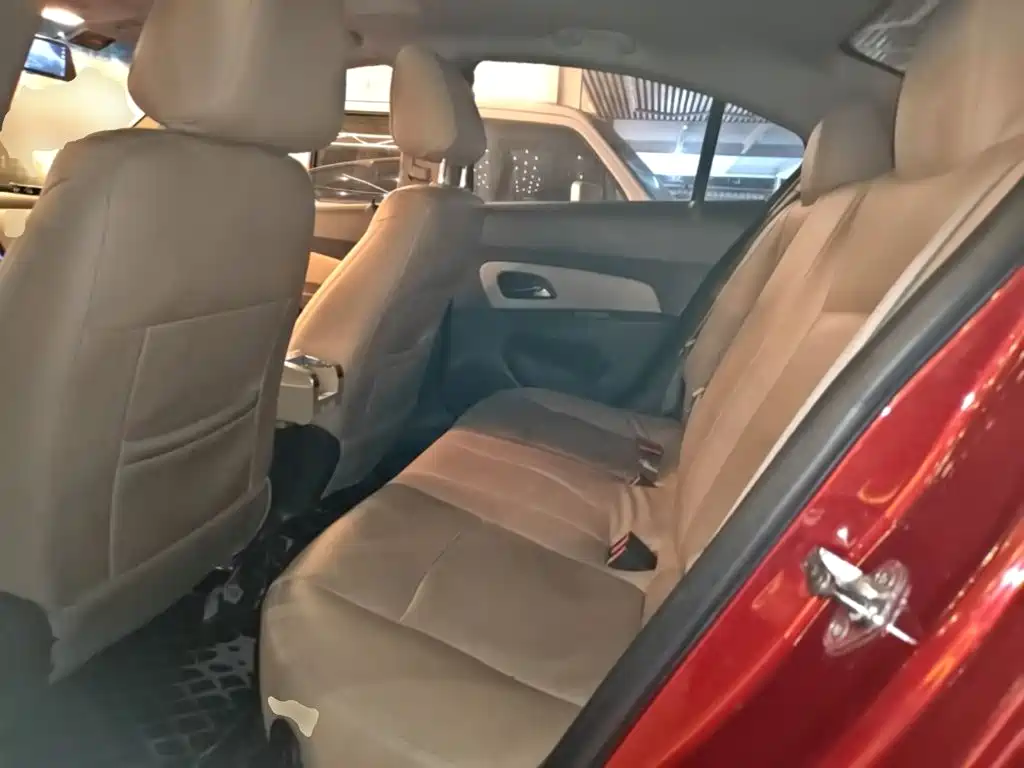 Chevrolet Cruze — миниатюра 17