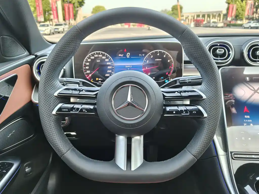 Mercedes-Benz C-Class — миниатюра 14