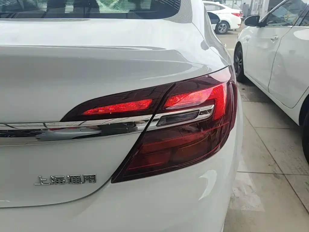 Buick Regal — миниатюра 8