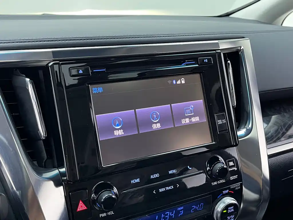 Toyota Vellfire — миниатюра 9