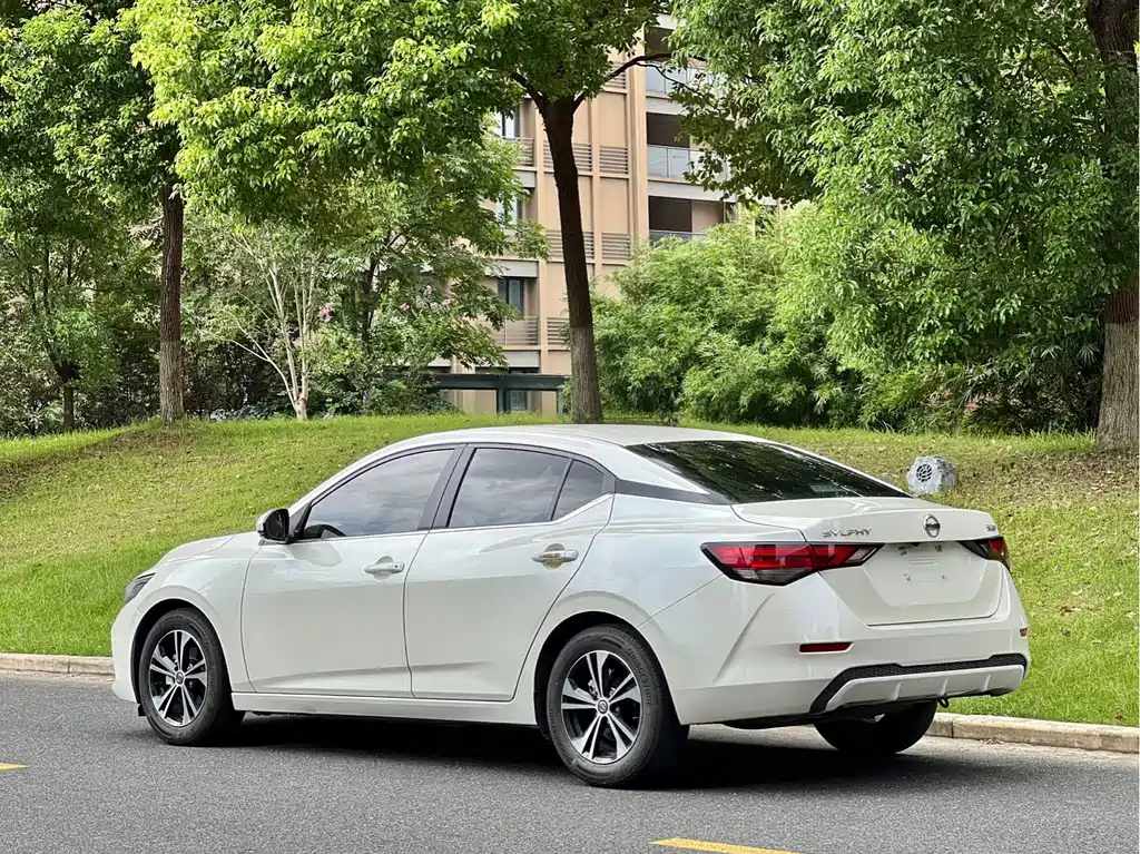 Nissan Sylphy — миниатюра 4
