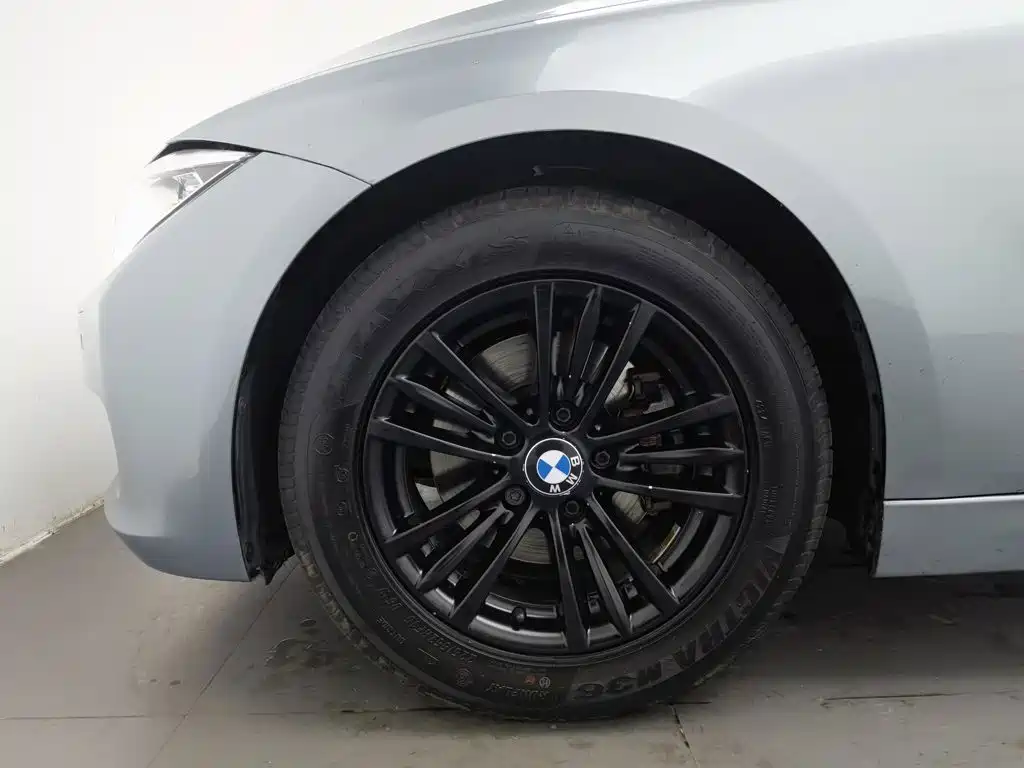 BMW 3 Series — миниатюра 17