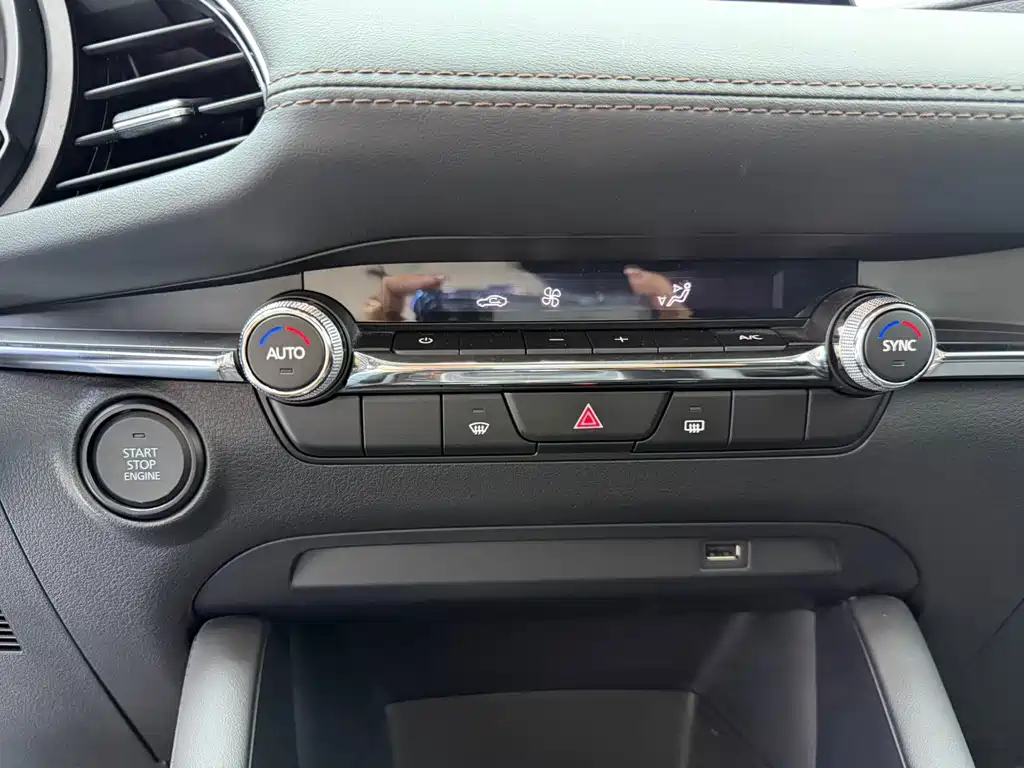 Mazda 3 Axela — миниатюра 13