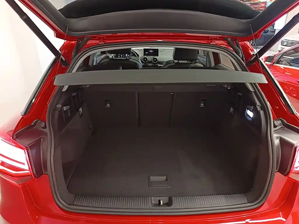 Audi Q2L e-tron — миниатюра 19