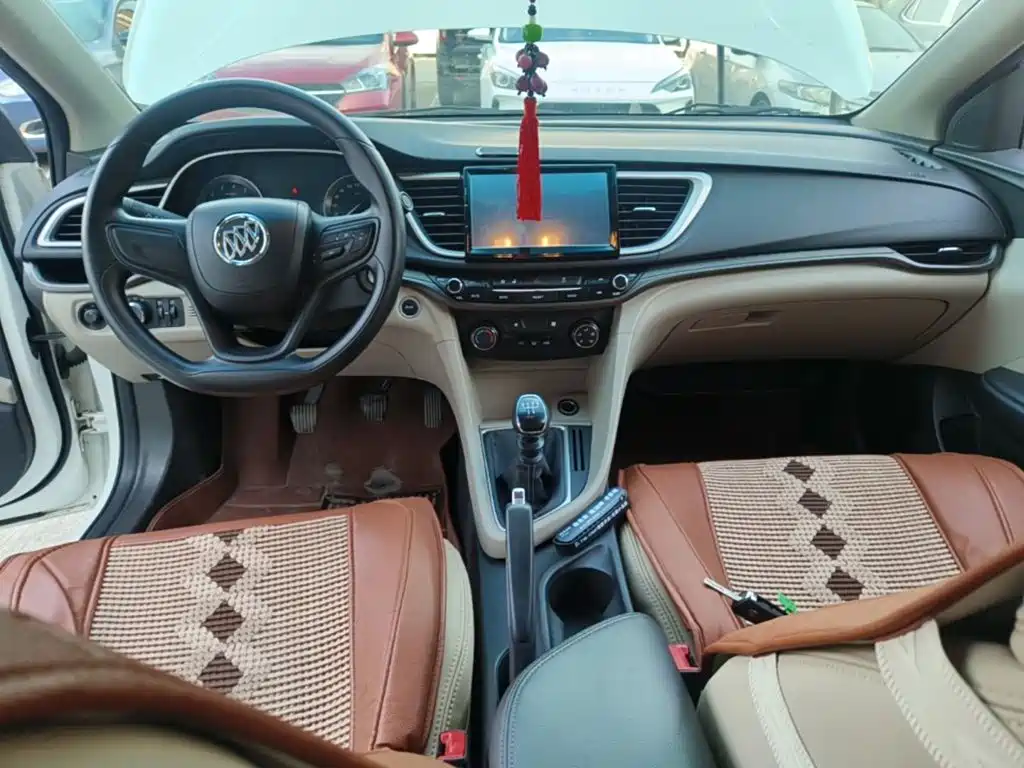 Buick Excelle — миниатюра 10