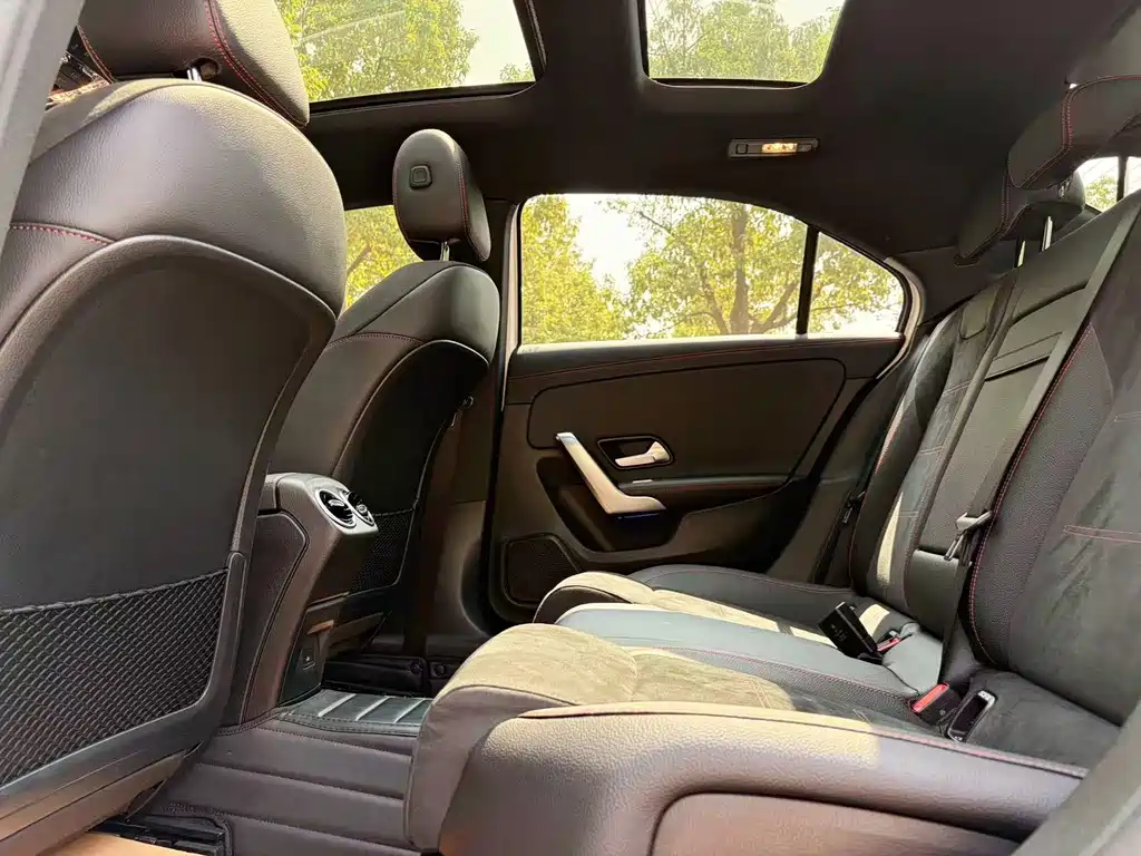 Mercedes-Benz A-Class — миниатюра 11