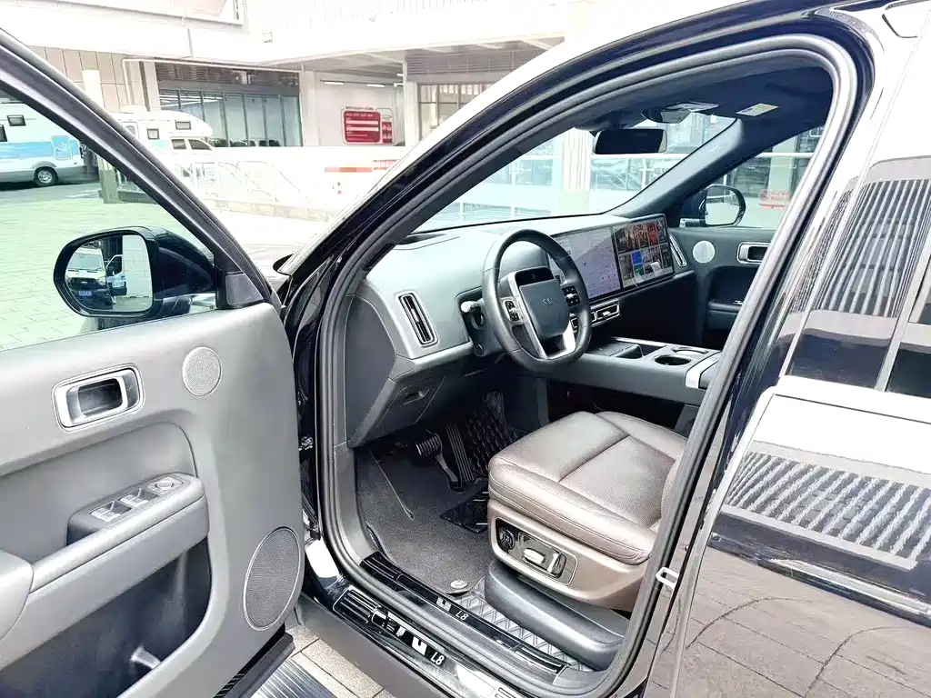 Li Auto L8 2023 Pro