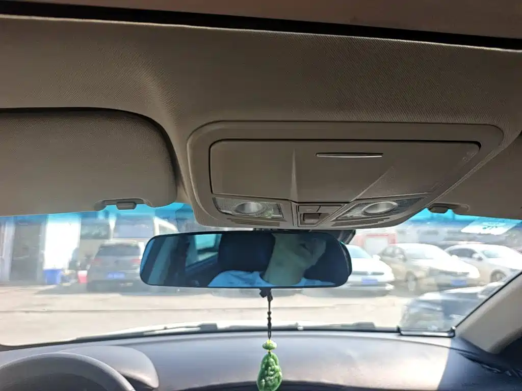 Geely Emgrand — миниатюра 18