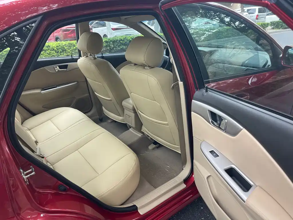 Buick Excelle — миниатюра 10