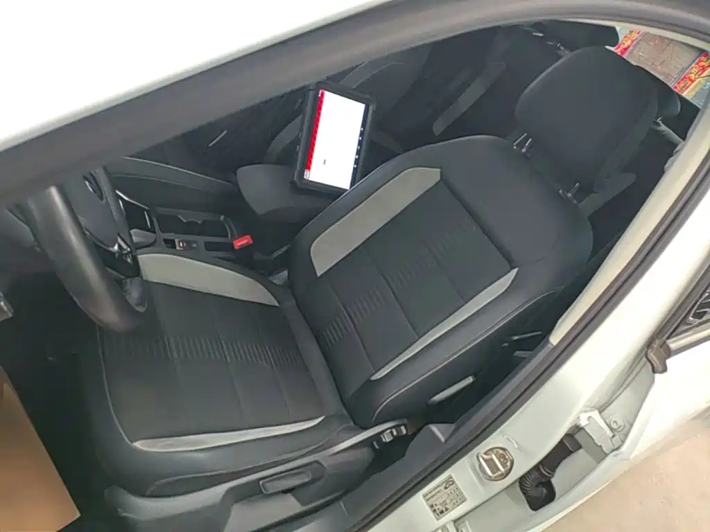 Volkswagen T-Roc — миниатюра 15