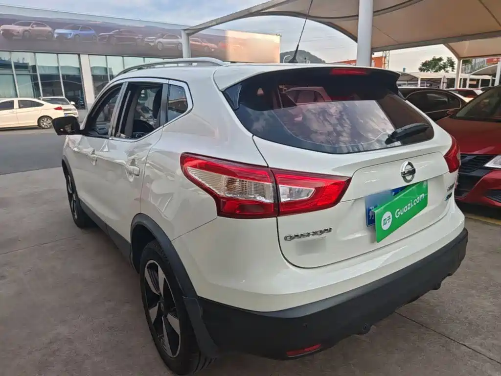 Nissan Qashqai — миниатюра 5