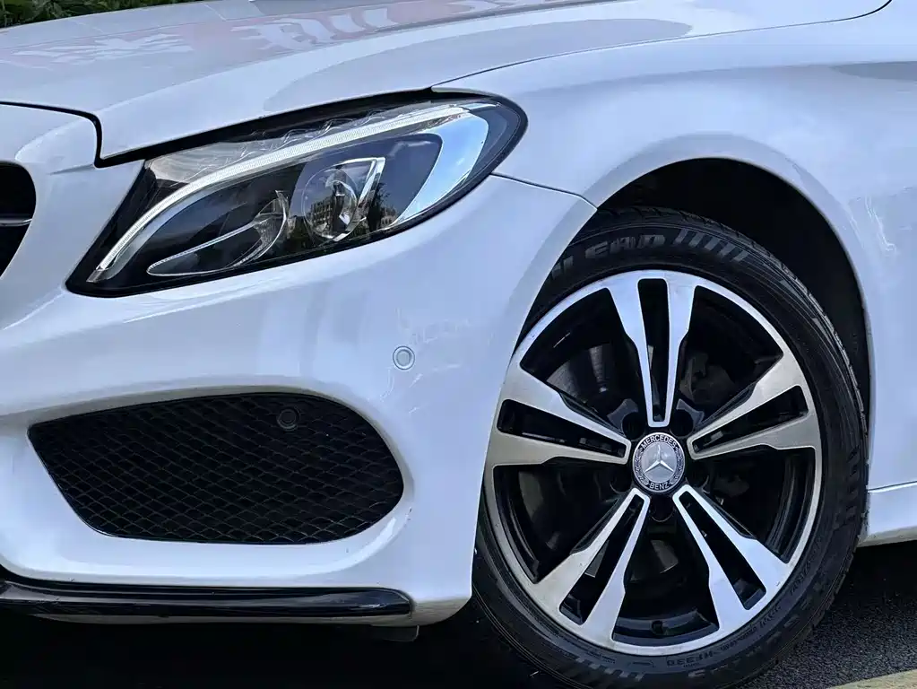 Mercedes-Benz C-Class — миниатюра 12