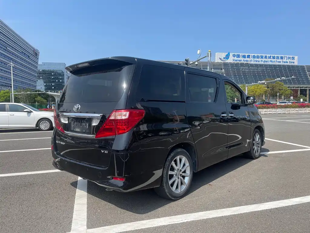 Toyota Alphard 2012 3.5L Luxury