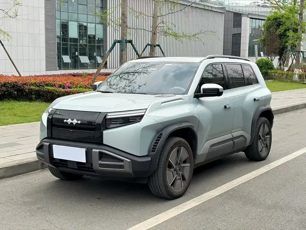 Fang Cheng Bao Titanium 3 2025