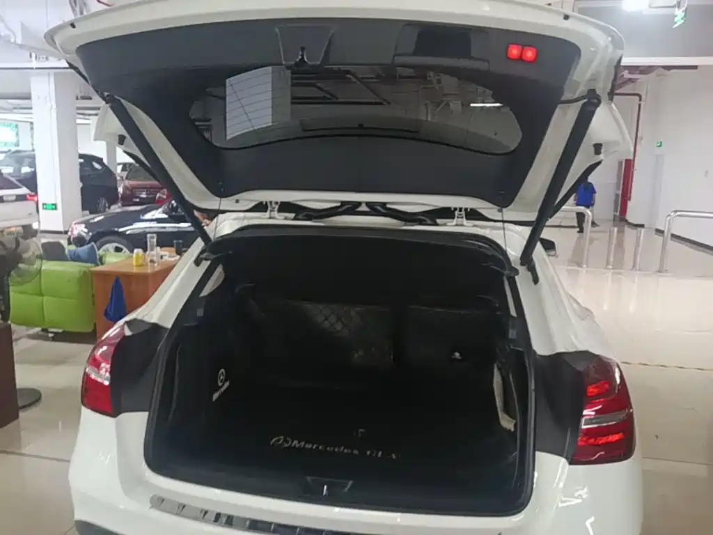Mercedes-Benz GLA — миниатюра 19