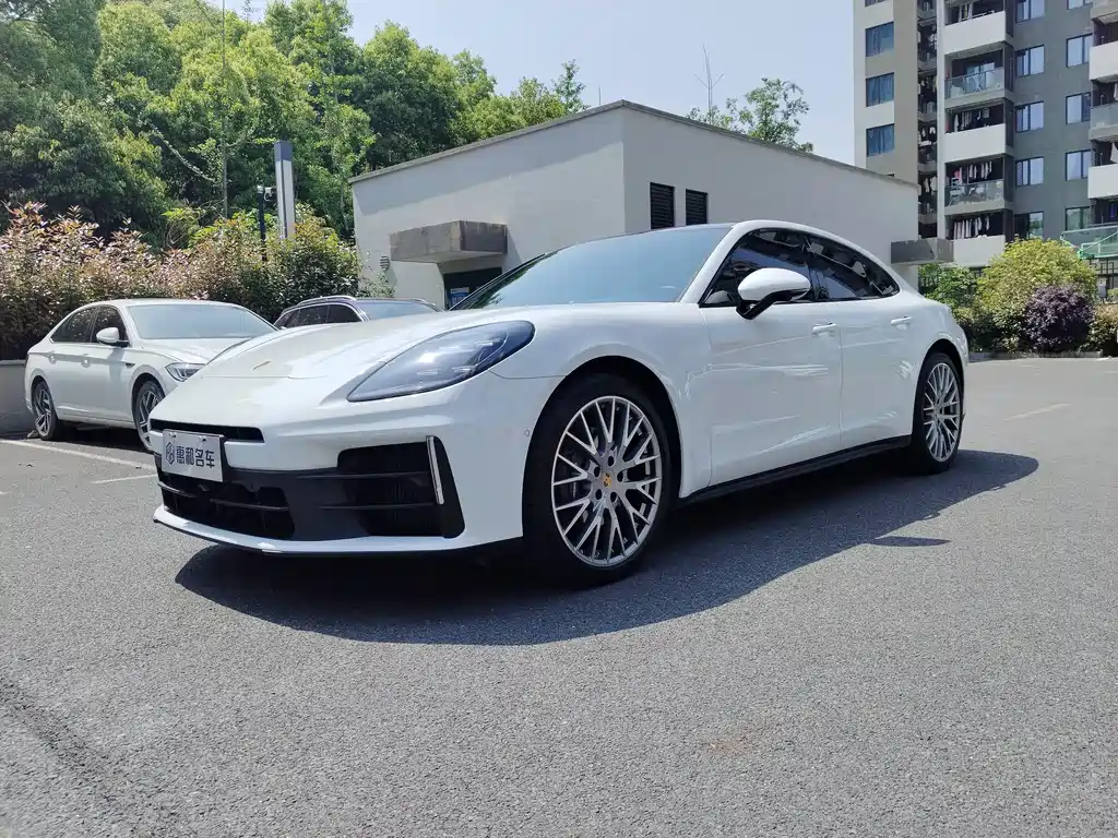 Porsche Panamera 2024