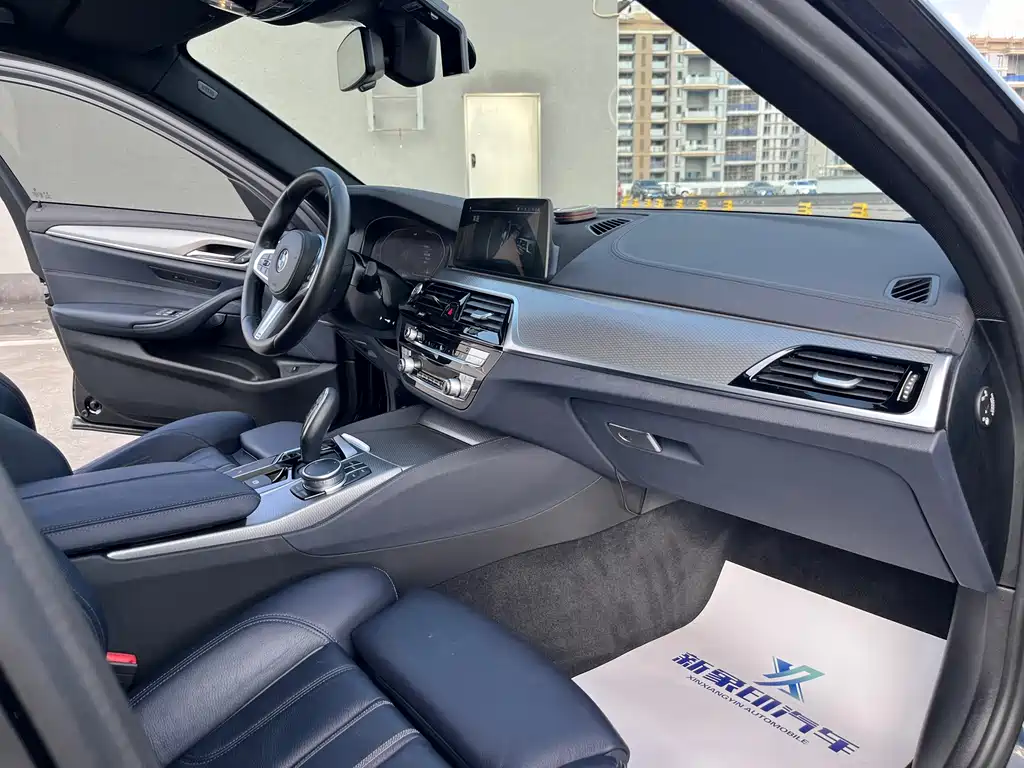 BMW 5 Series (Import) — миниатюра 7
