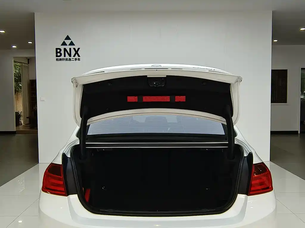 BMW 3 Series — миниатюра 25