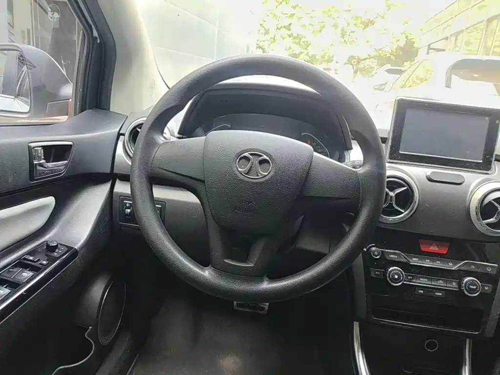 BAIC New Energy EC5 — миниатюра 11