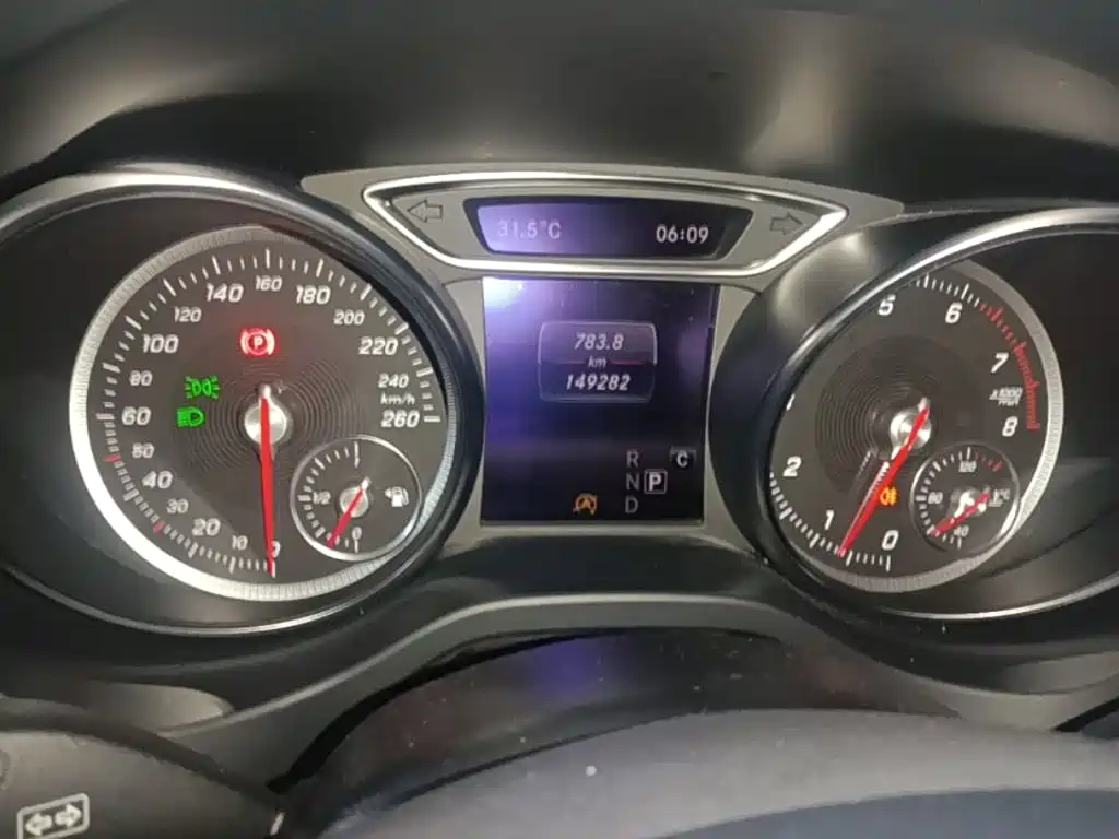 Mercedes-Benz GLA — миниатюра 12