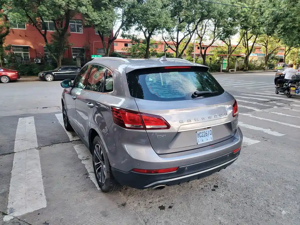 Borgward BX7 — миниатюра 12