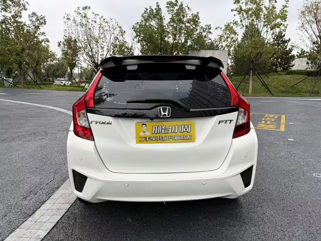 Honda Fit — миниатюра 8