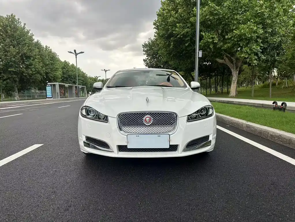 Jaguar XF — миниатюра 2