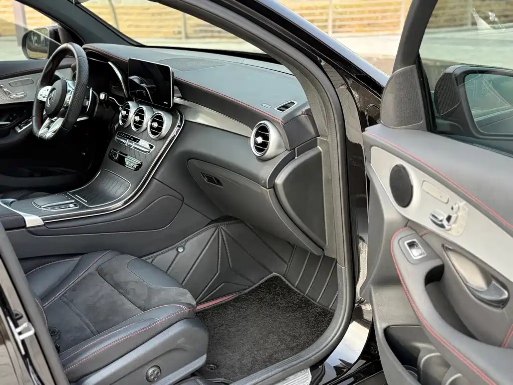 MERCEDES-BENZ GLC COUPE AMG