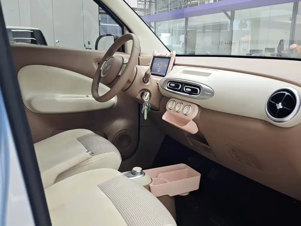 Wuling MINIEV — миниатюра 5