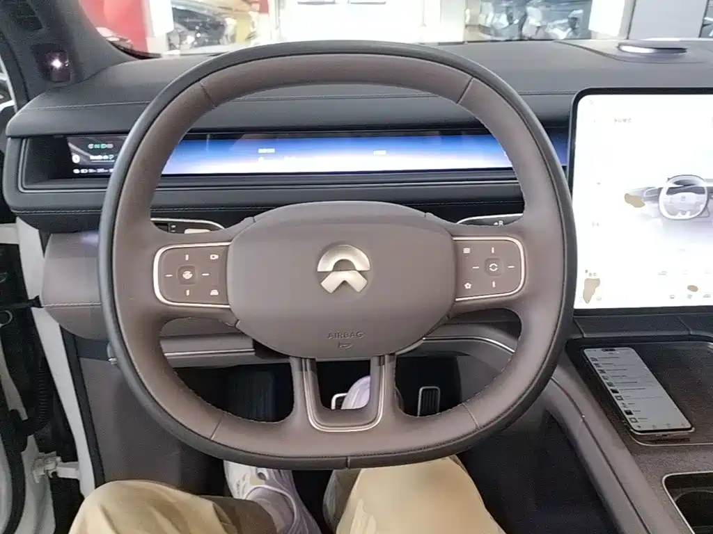 NIO ES8 — миниатюра 11